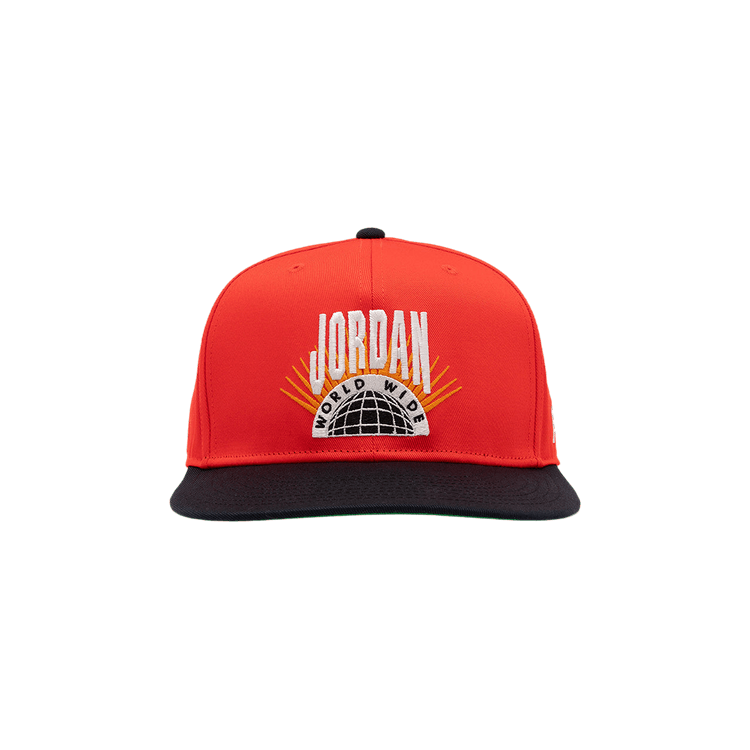 Air Jordan Essentials Pro Structured Flat Bill Hat 'Chile Red/Kelly Green/Sail'